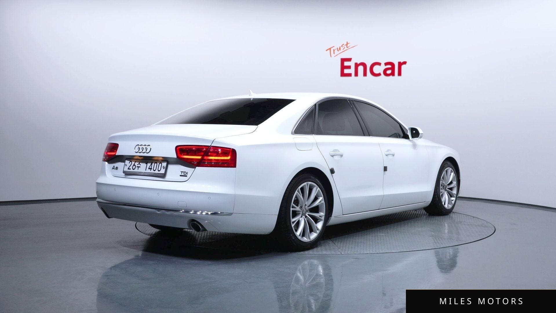 Audi A8 2014 — миниатюра 2
