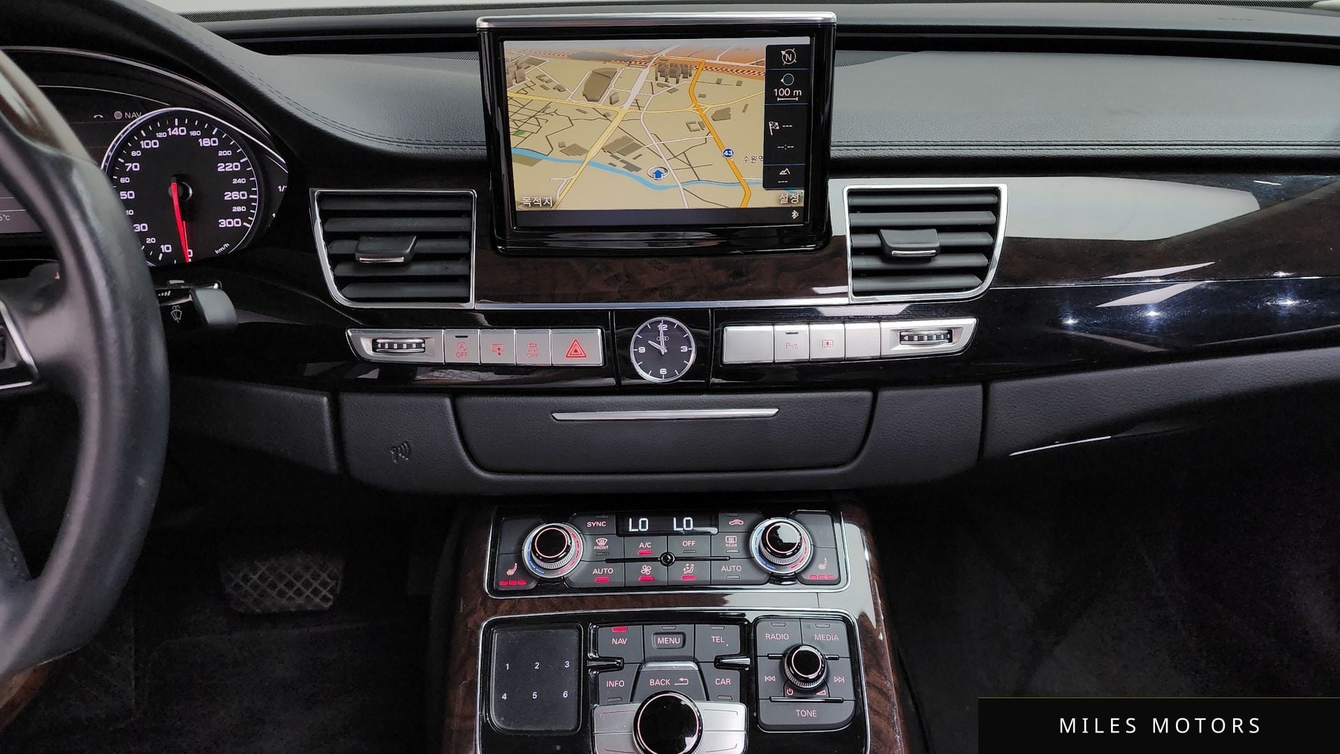 Audi A8 2014 — миниатюра 12