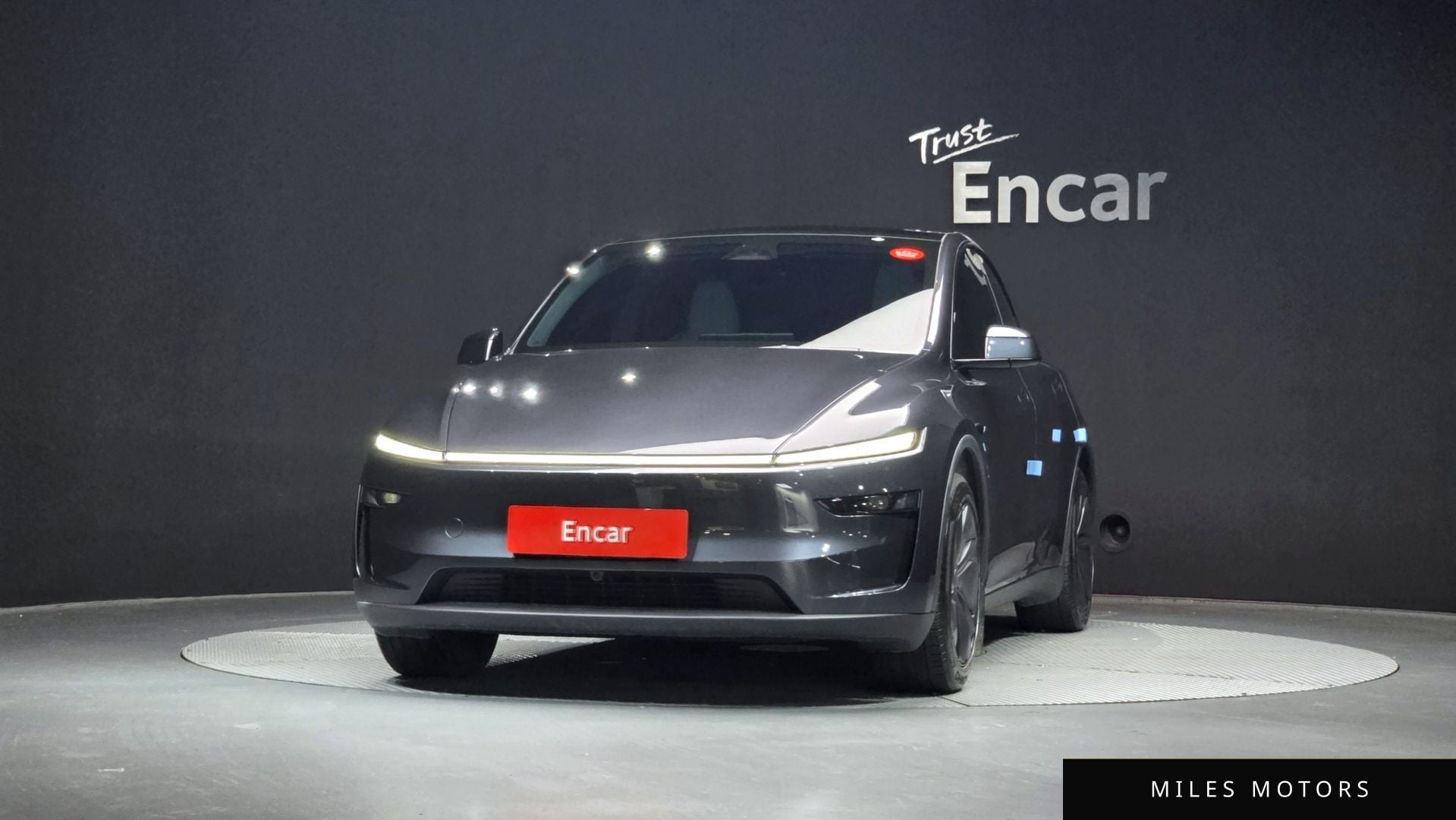 Tesla Model Y 2025 — миниатюра 3