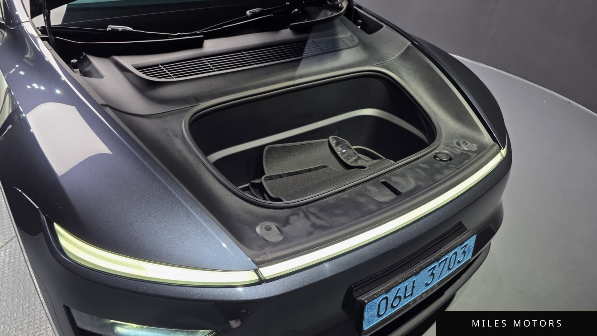 Tesla Model Y 2025 — миниатюра 6