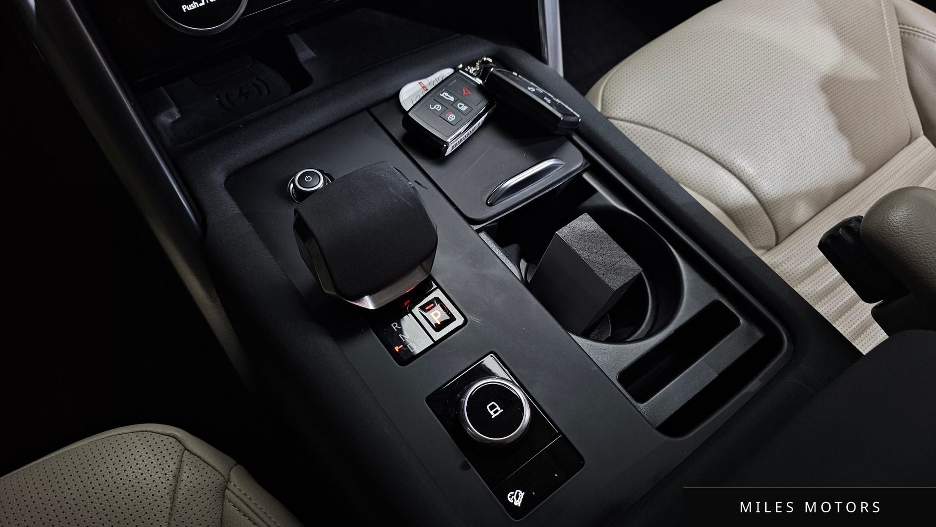 Land Rover Discovery 2022 — миниатюра 11