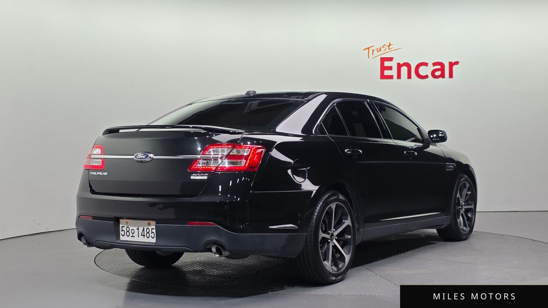 Ford Taurus 2015 — миниатюра 2