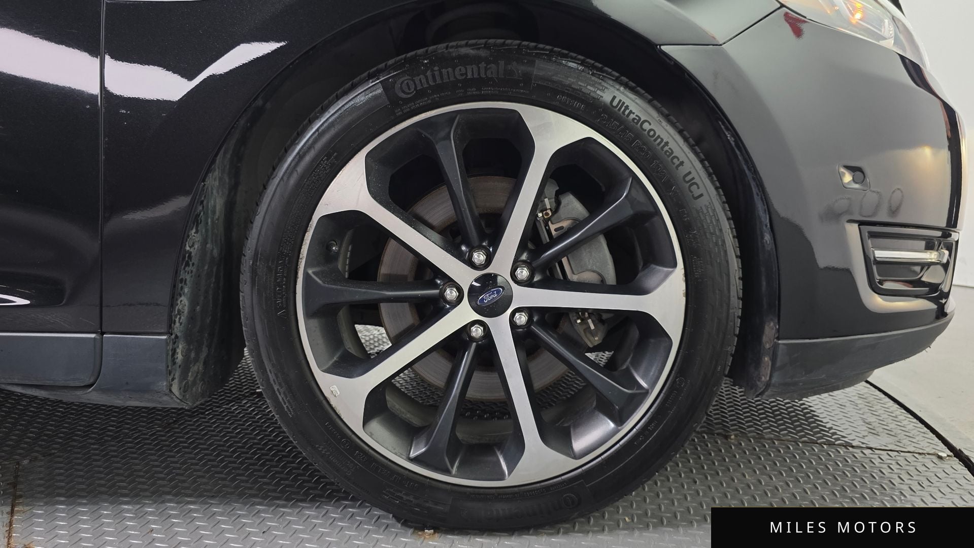 Ford Taurus 2015 — миниатюра 5