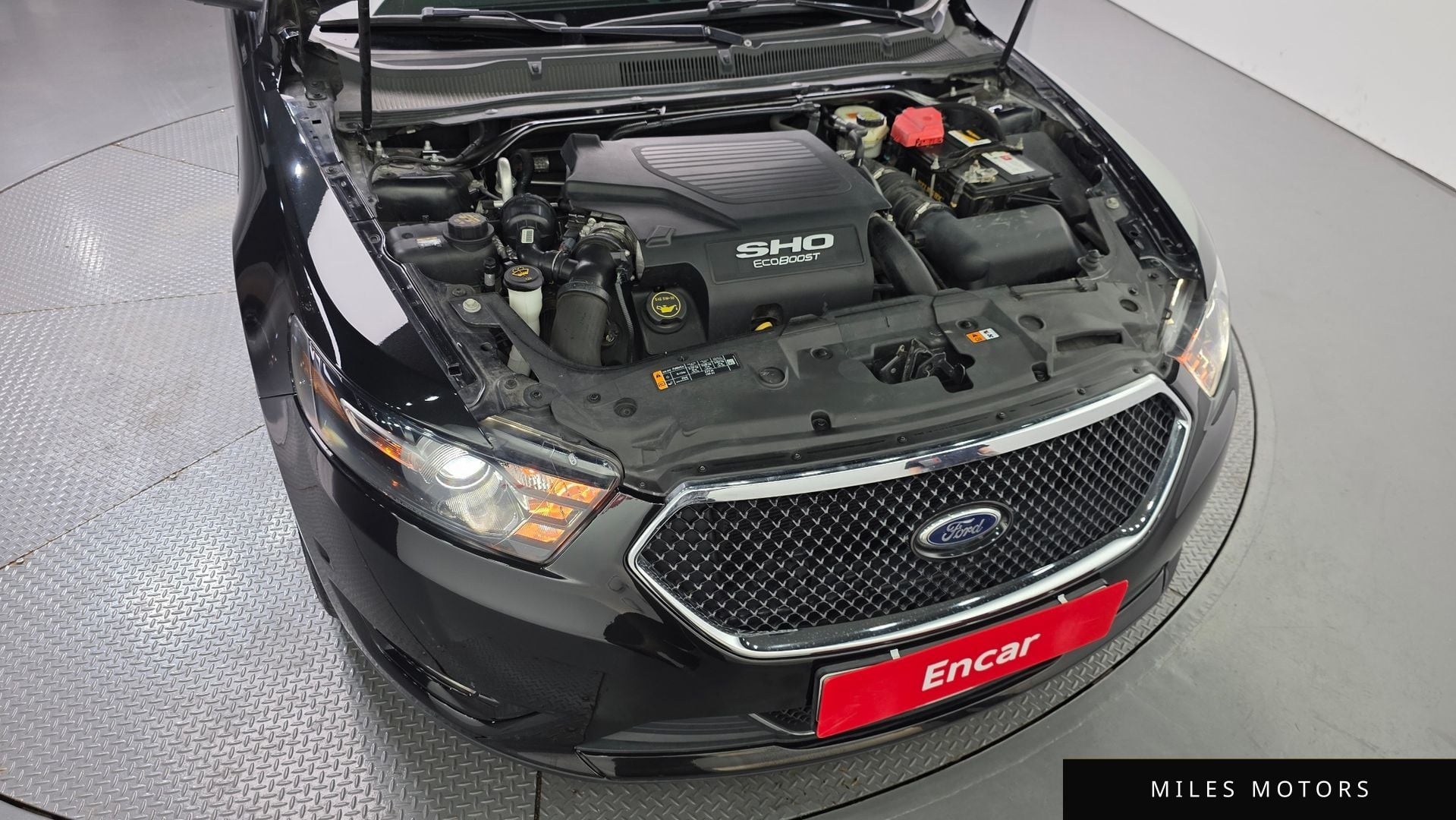 Ford Taurus 2015 — миниатюра 6