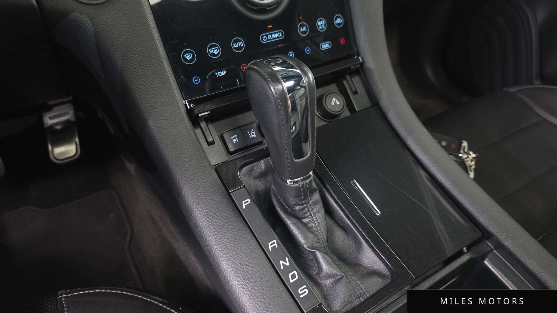 Ford Taurus 2015 — миниатюра 9