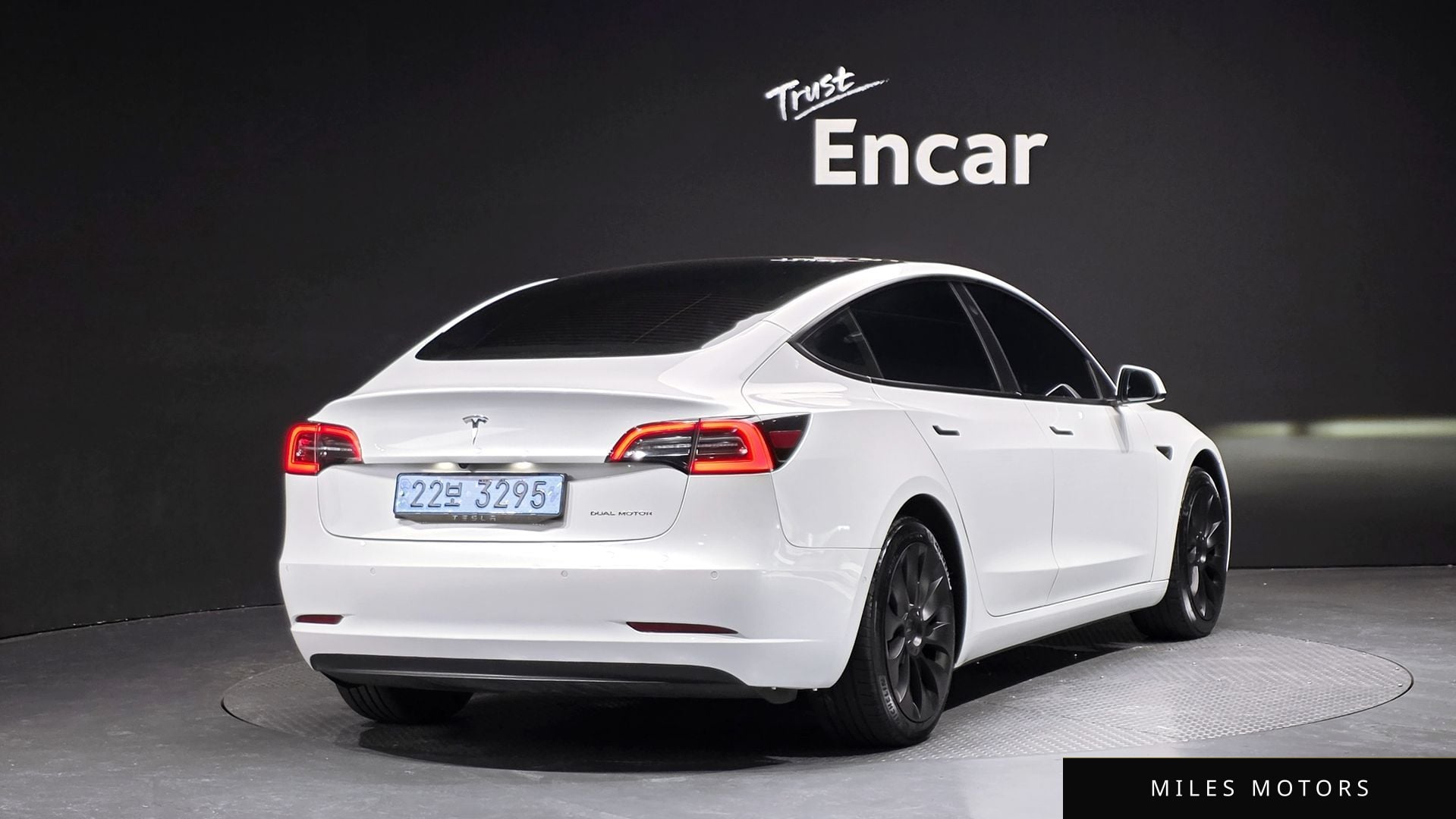 Tesla Model 3 2021 — миниатюра 2
