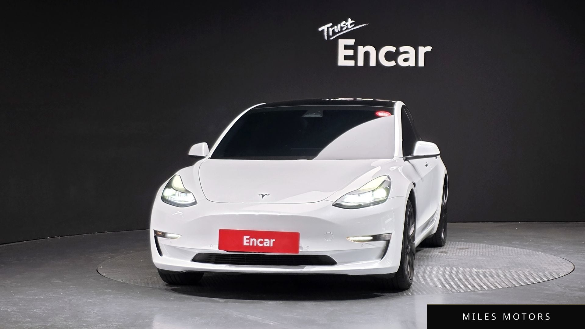 Tesla Model 3 2021 — миниатюра 3