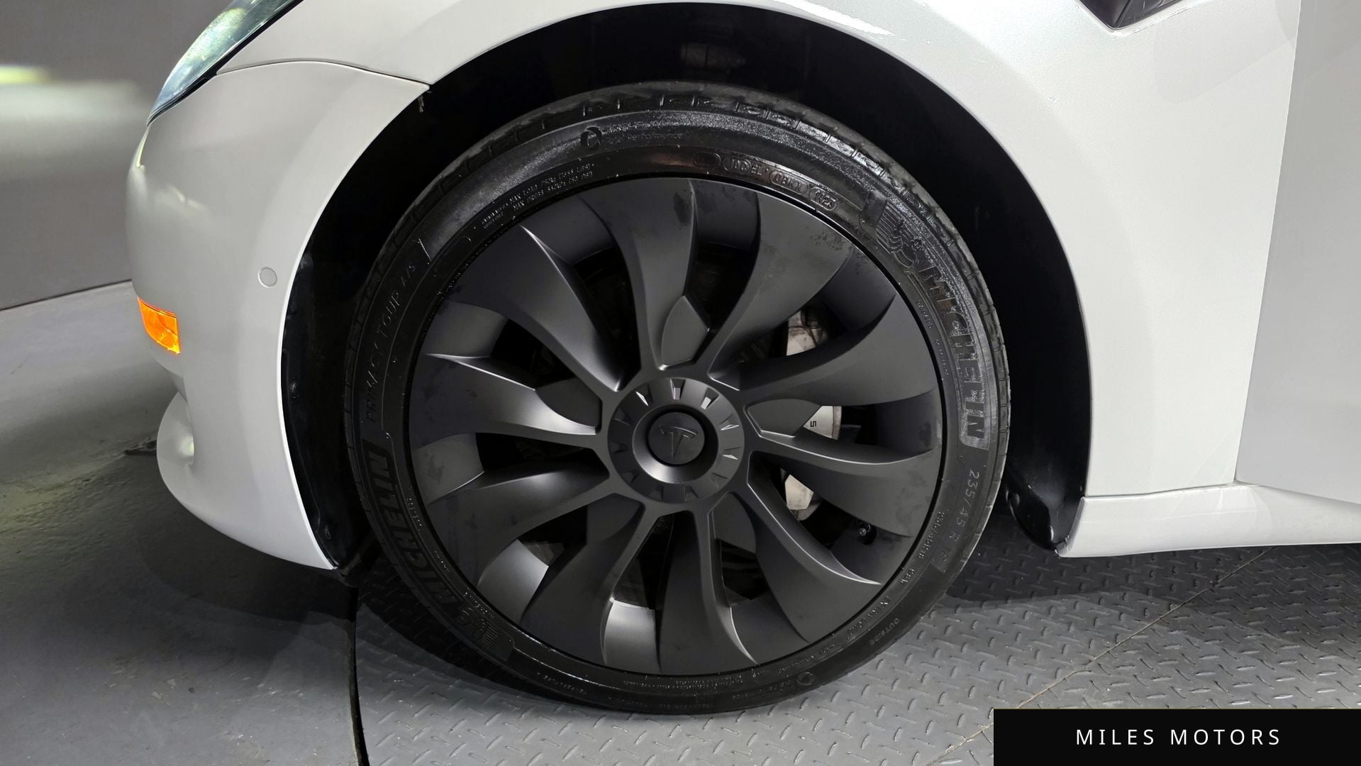 Tesla Model 3 2021 — миниатюра 5