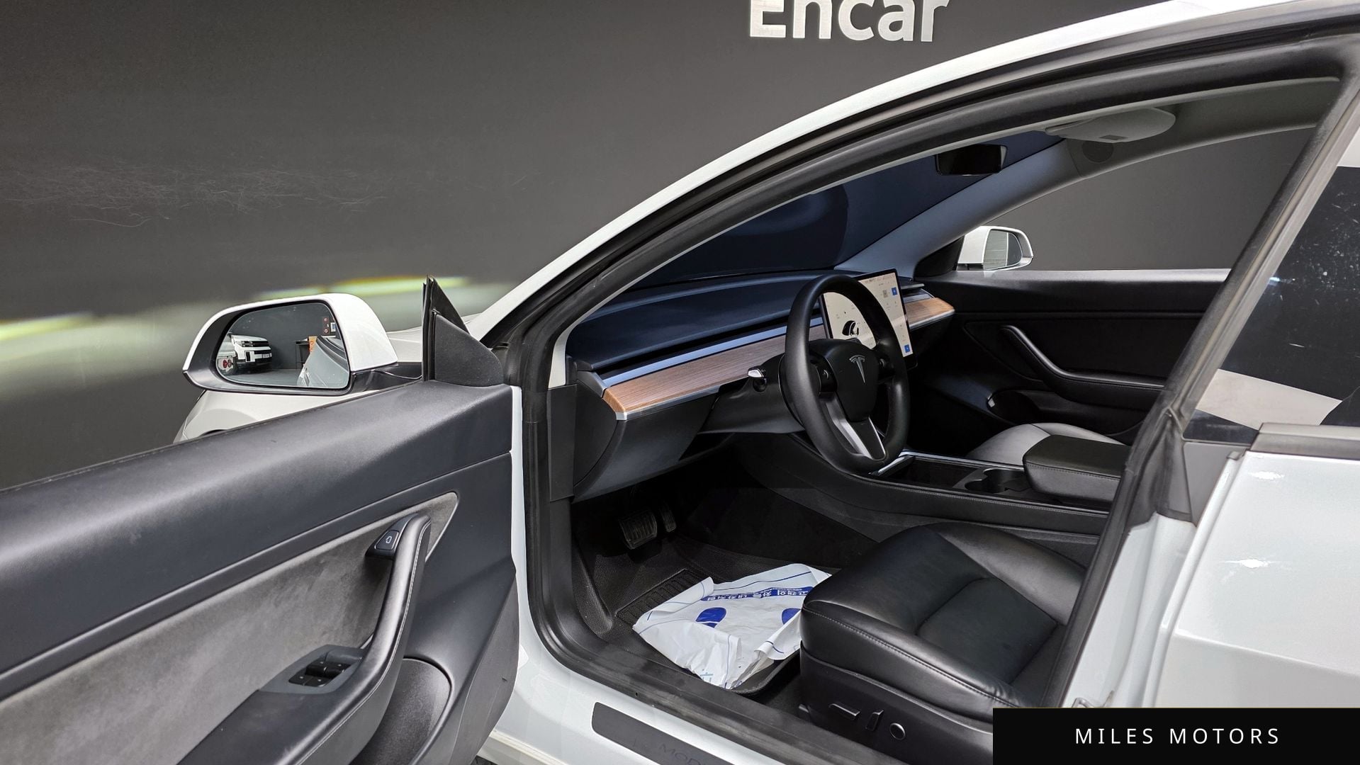 Tesla Model 3 2021 — миниатюра 10