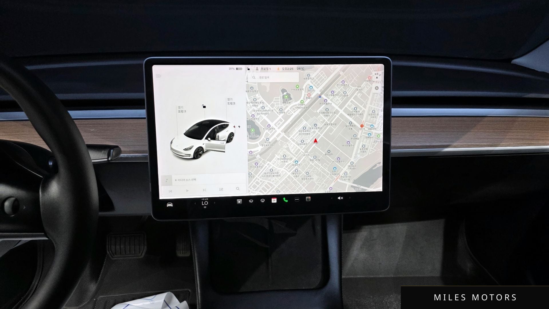 Tesla Model 3 2021 — миниатюра 12