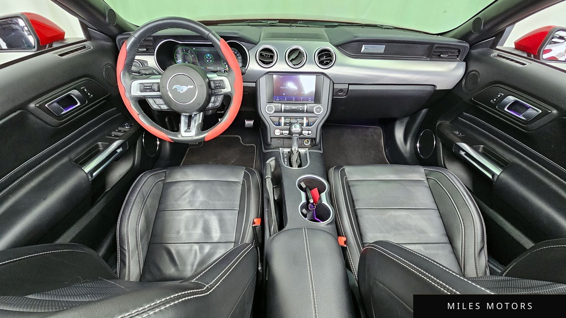 Ford Mustang 2023 — миниатюра 10