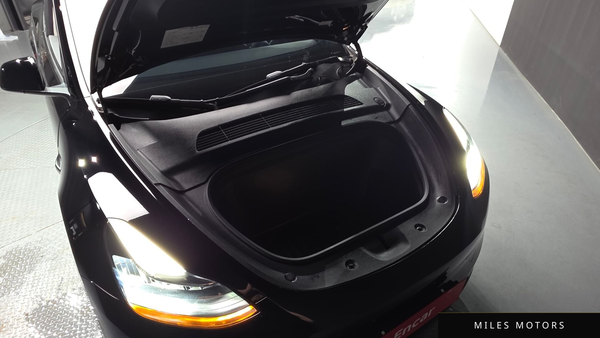 Tesla Model Y 2022 — миниатюра 6