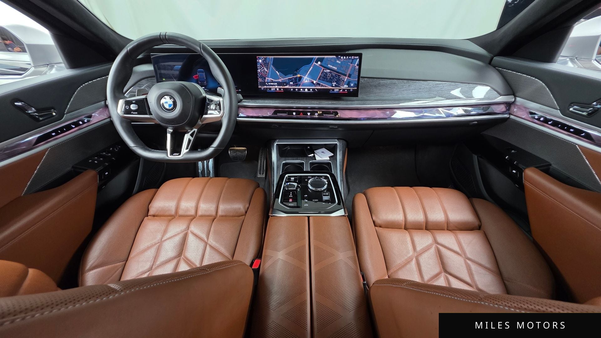 BMW 7 Series (G70) 2023 — миниатюра 10