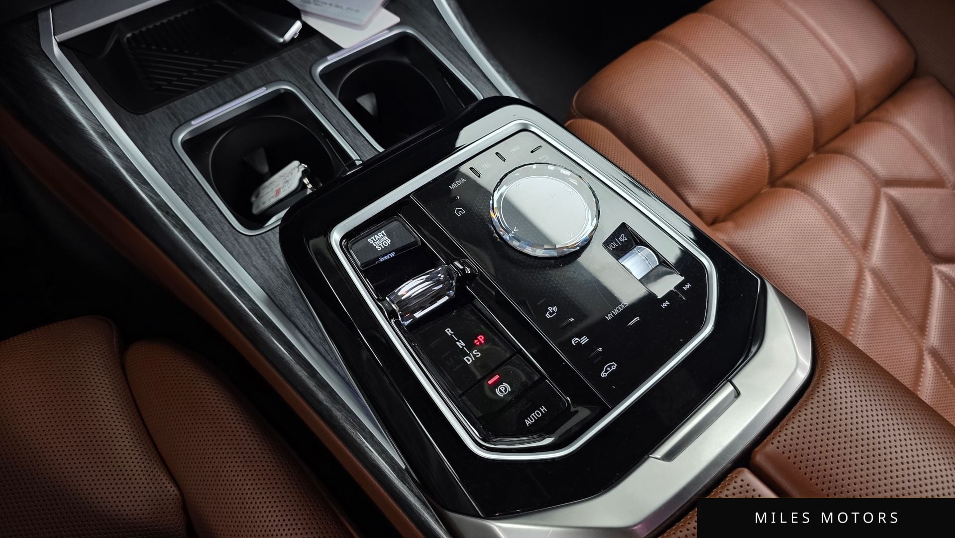 BMW 7 Series (G70) 2023 — миниатюра 12