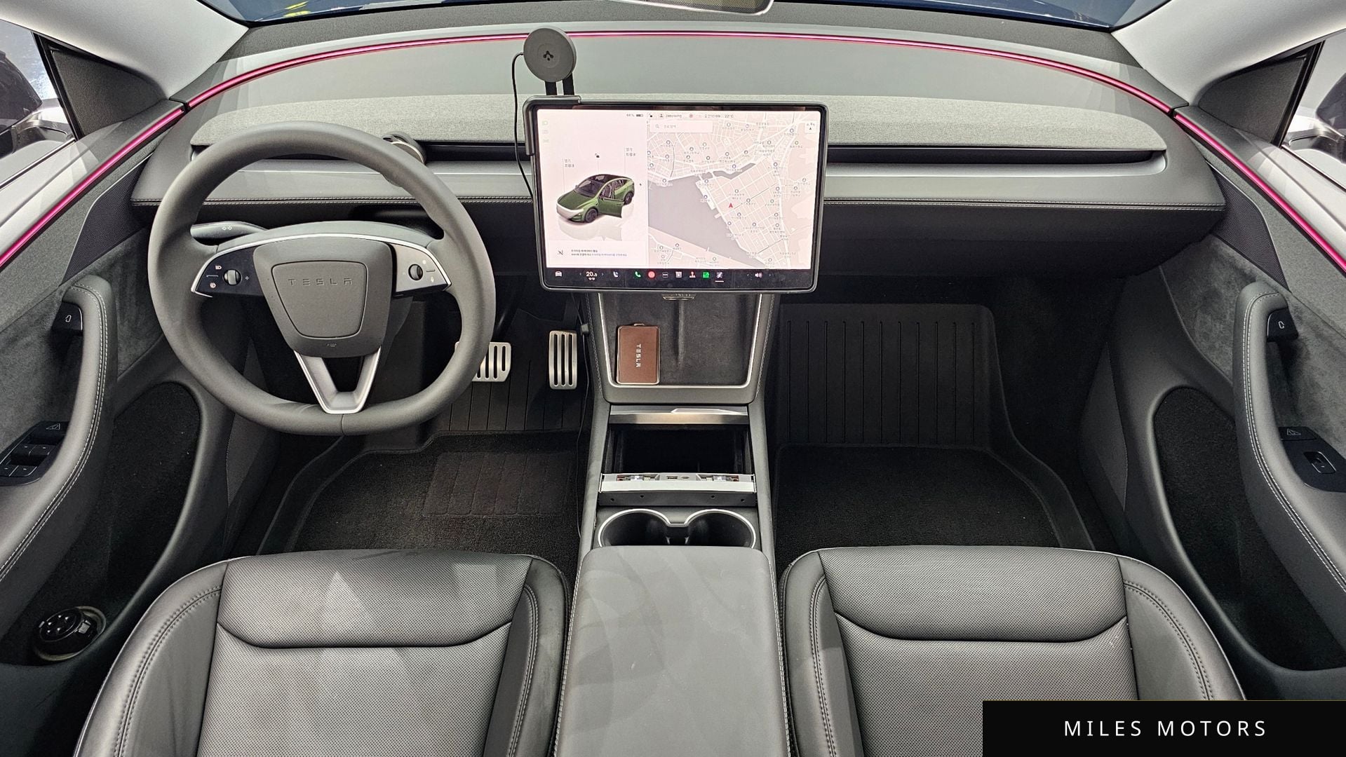 Tesla Model Y 2025 — миниатюра 10