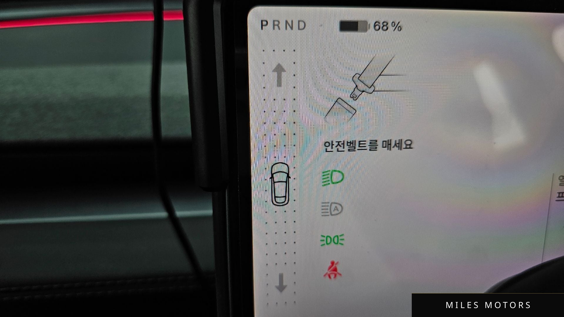 Tesla Model Y 2025 — миниатюра 12