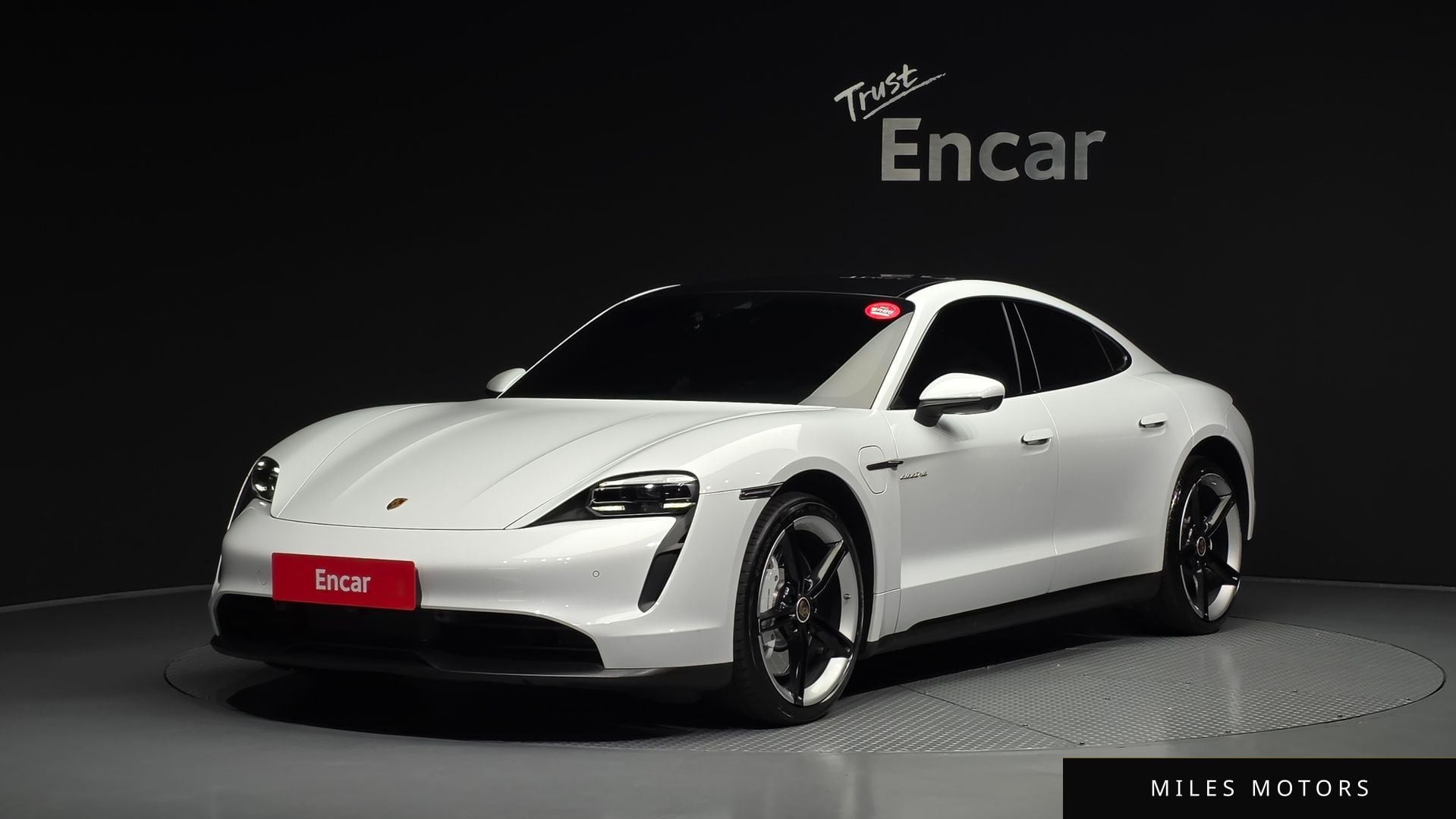 Porsche Taycan 2022 — фото 1 из 12