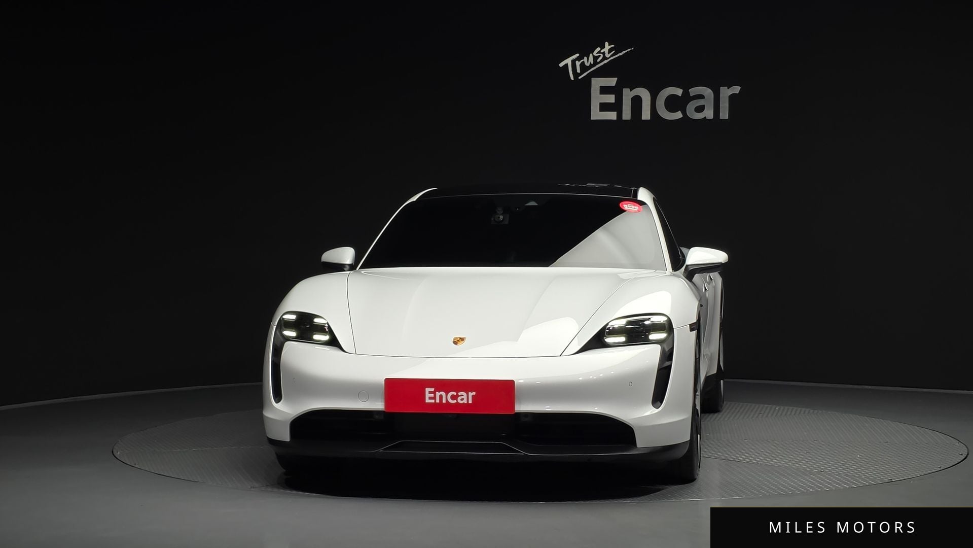 Porsche Taycan 2022 — миниатюра 3