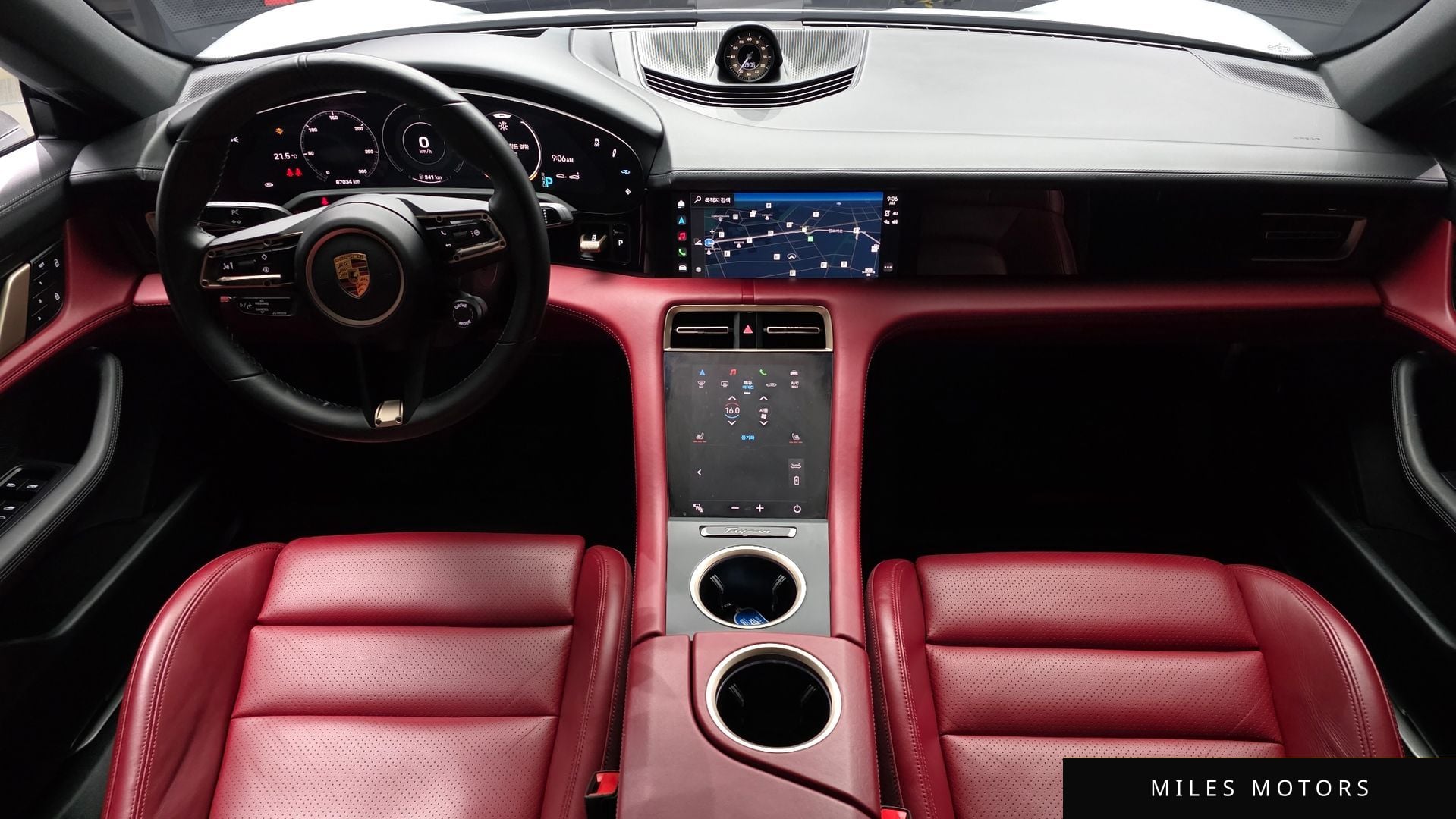 Porsche Taycan 2022 — миниатюра 10