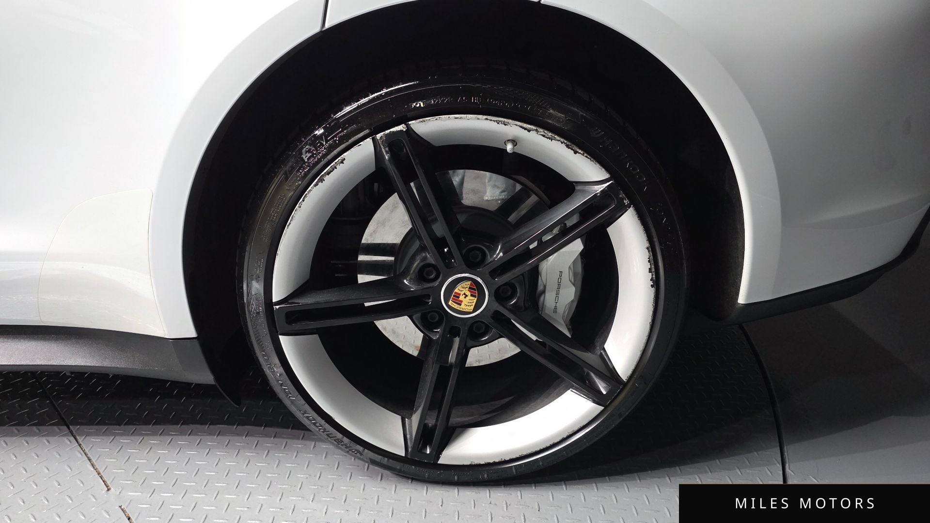 Porsche Taycan 2022 — миниатюра 7