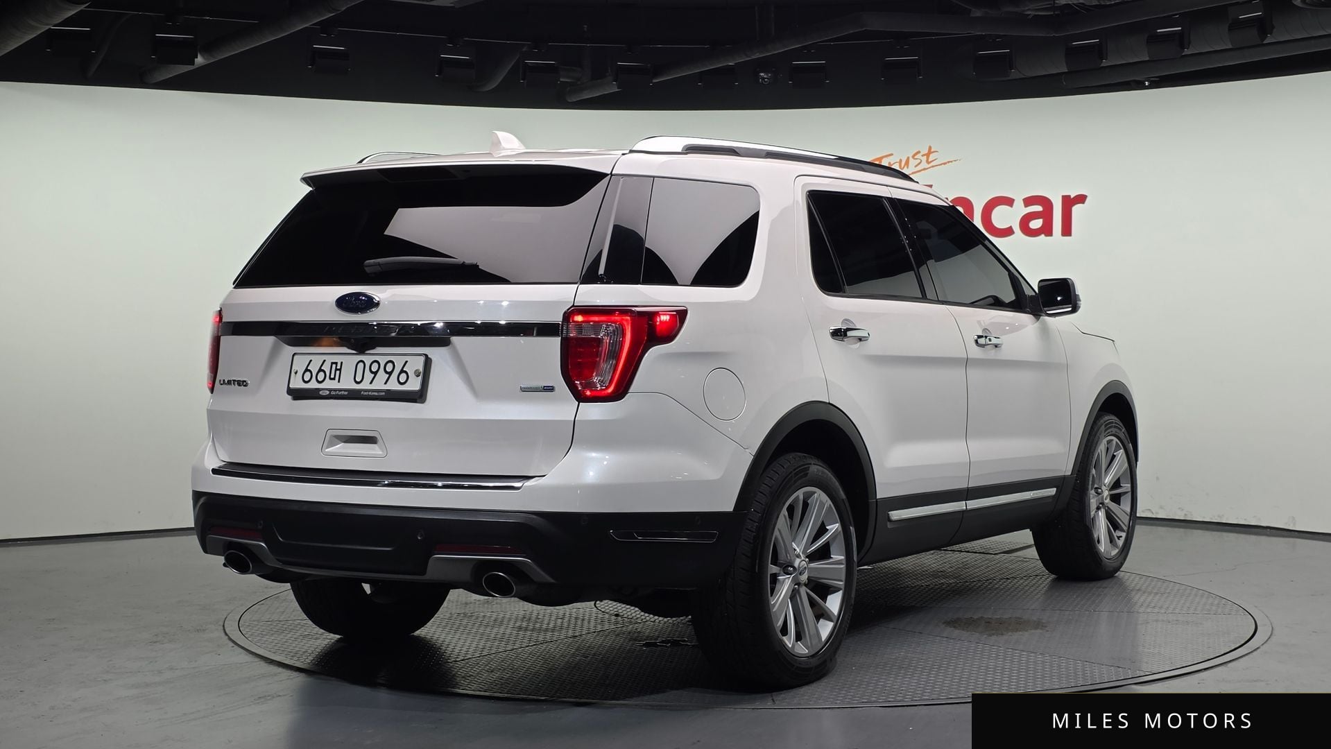 Ford Explorer 2019 — миниатюра 2