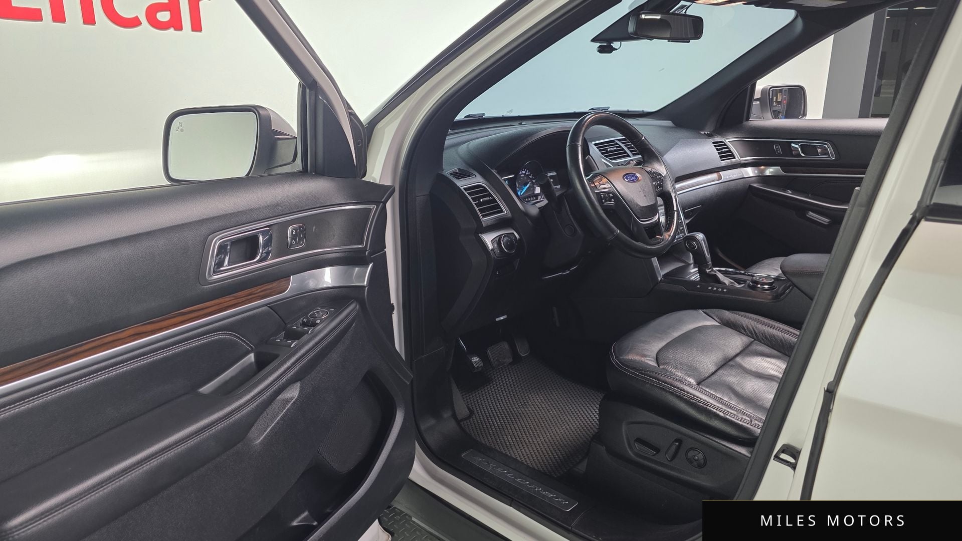 Ford Explorer 2019 — миниатюра 10