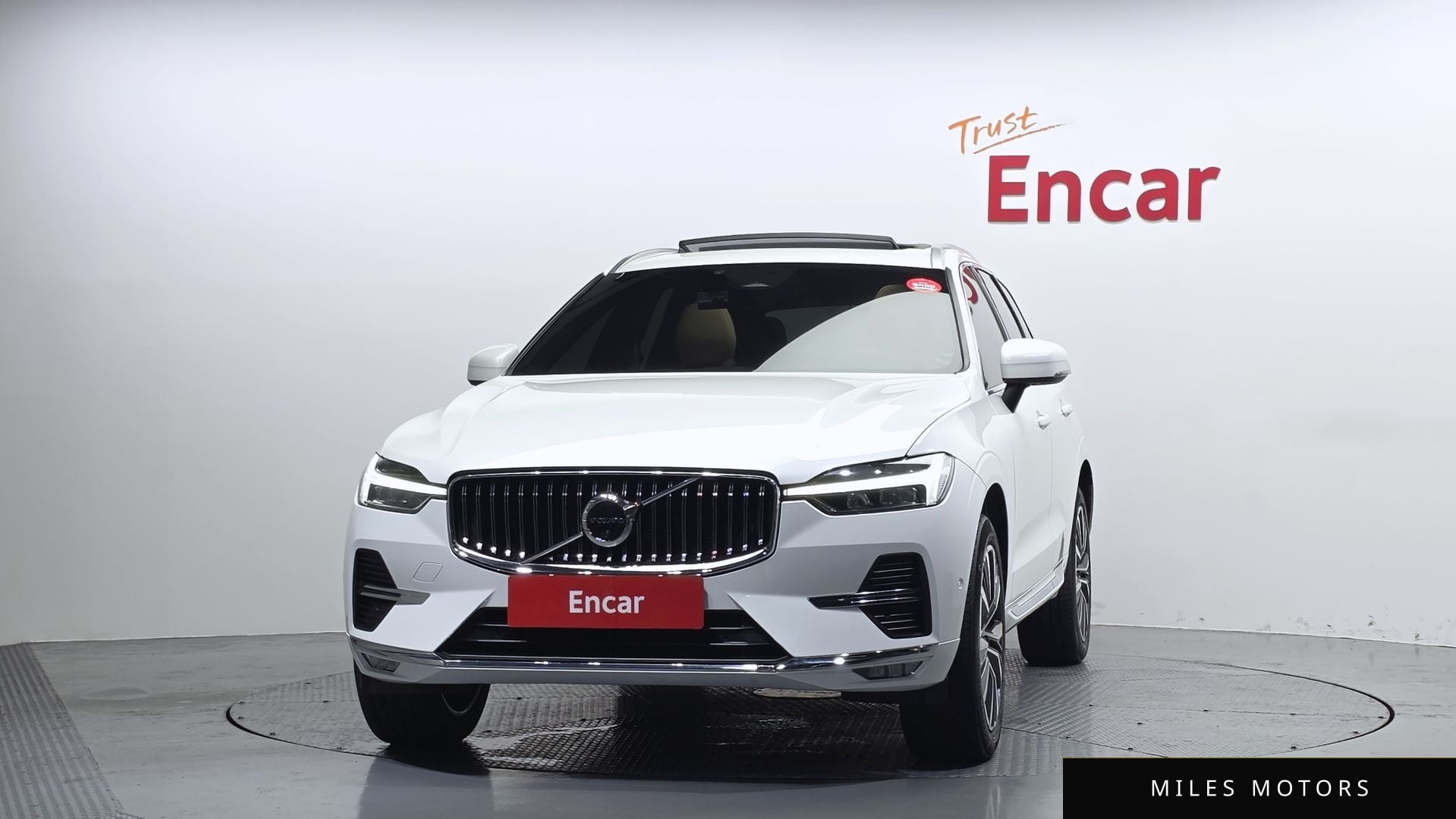 Volvo XC60 2022 — миниатюра 3