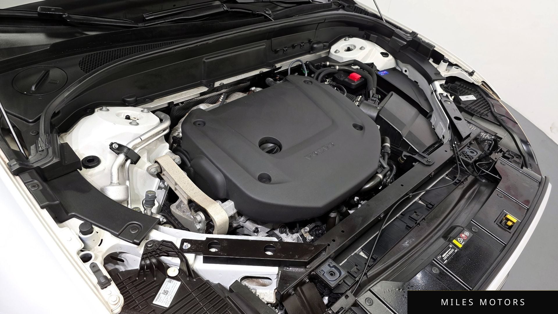 Volvo XC60 2022 — миниатюра 6