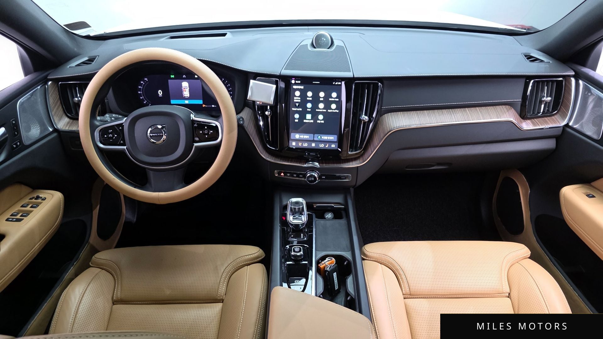 Volvo XC60 2022 — миниатюра 10