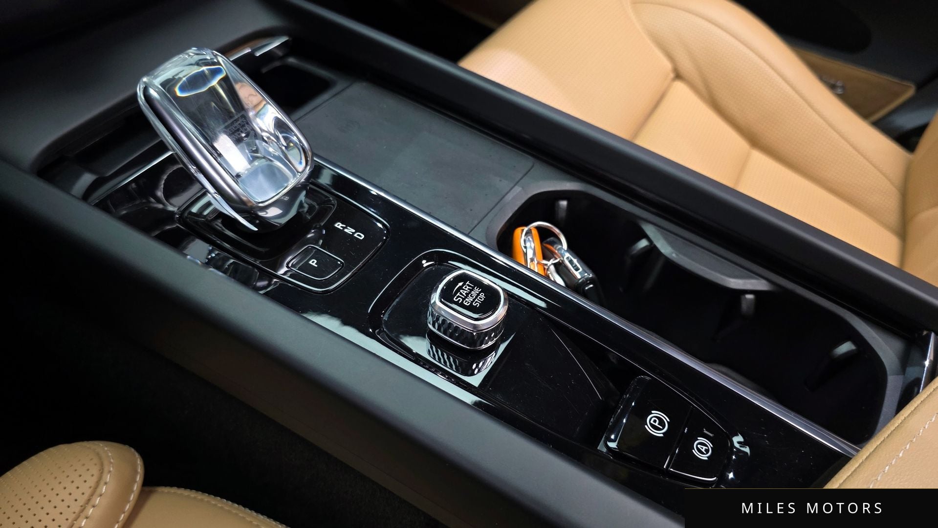 Volvo XC60 2022 — миниатюра 12
