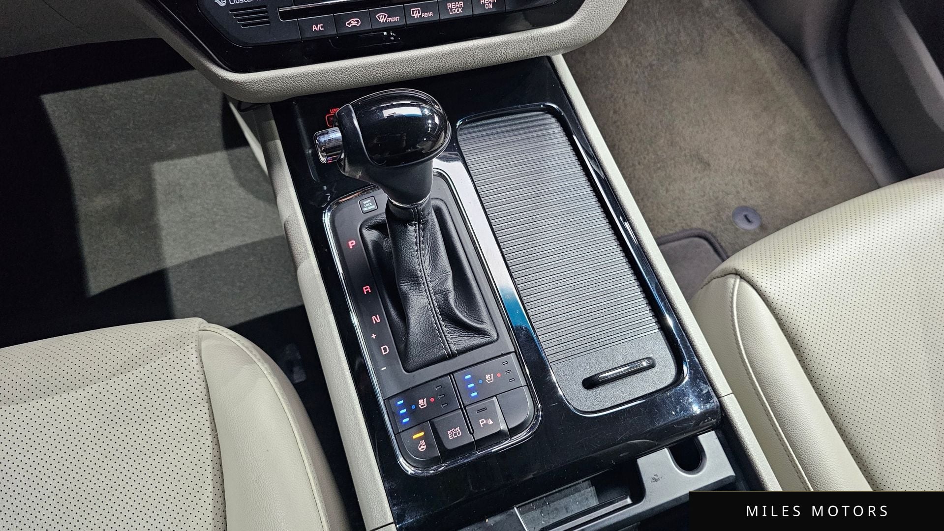 Kia Canival 2016 — миниатюра 12