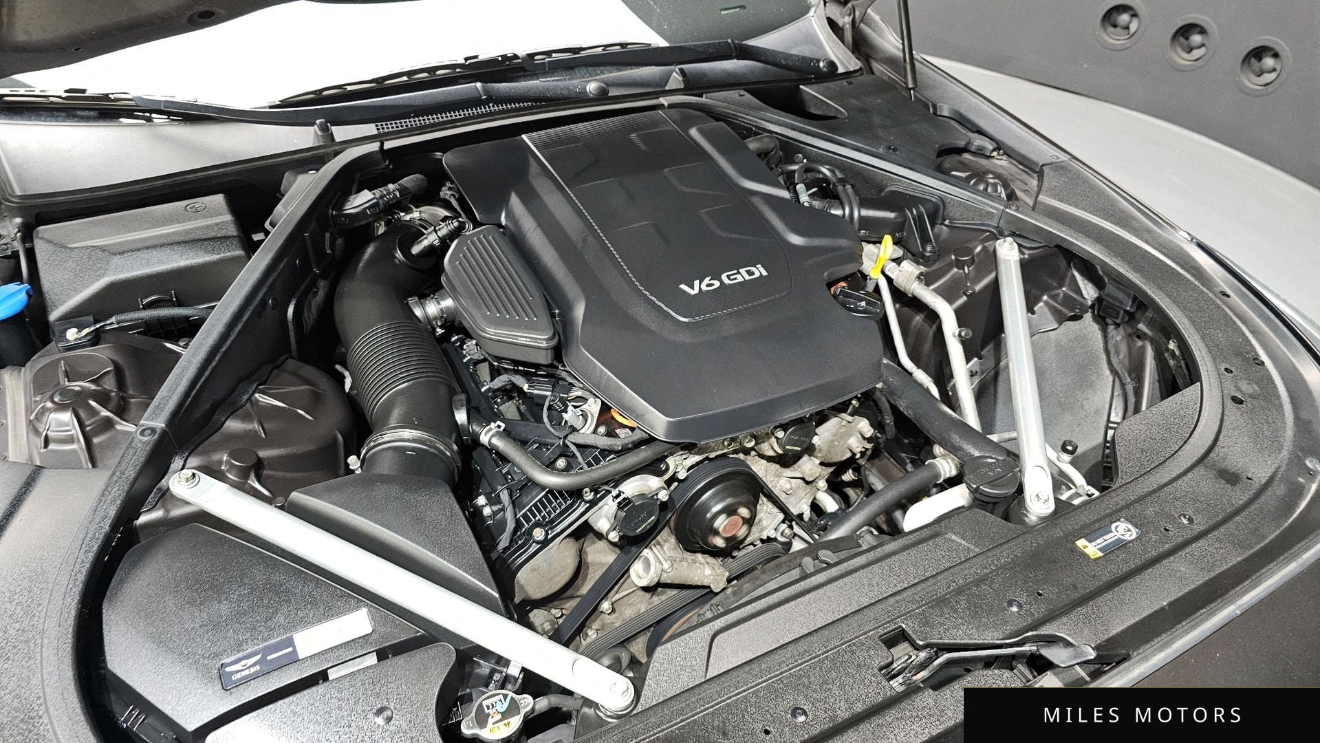 Genesis EQ900 2016 — миниатюра 6