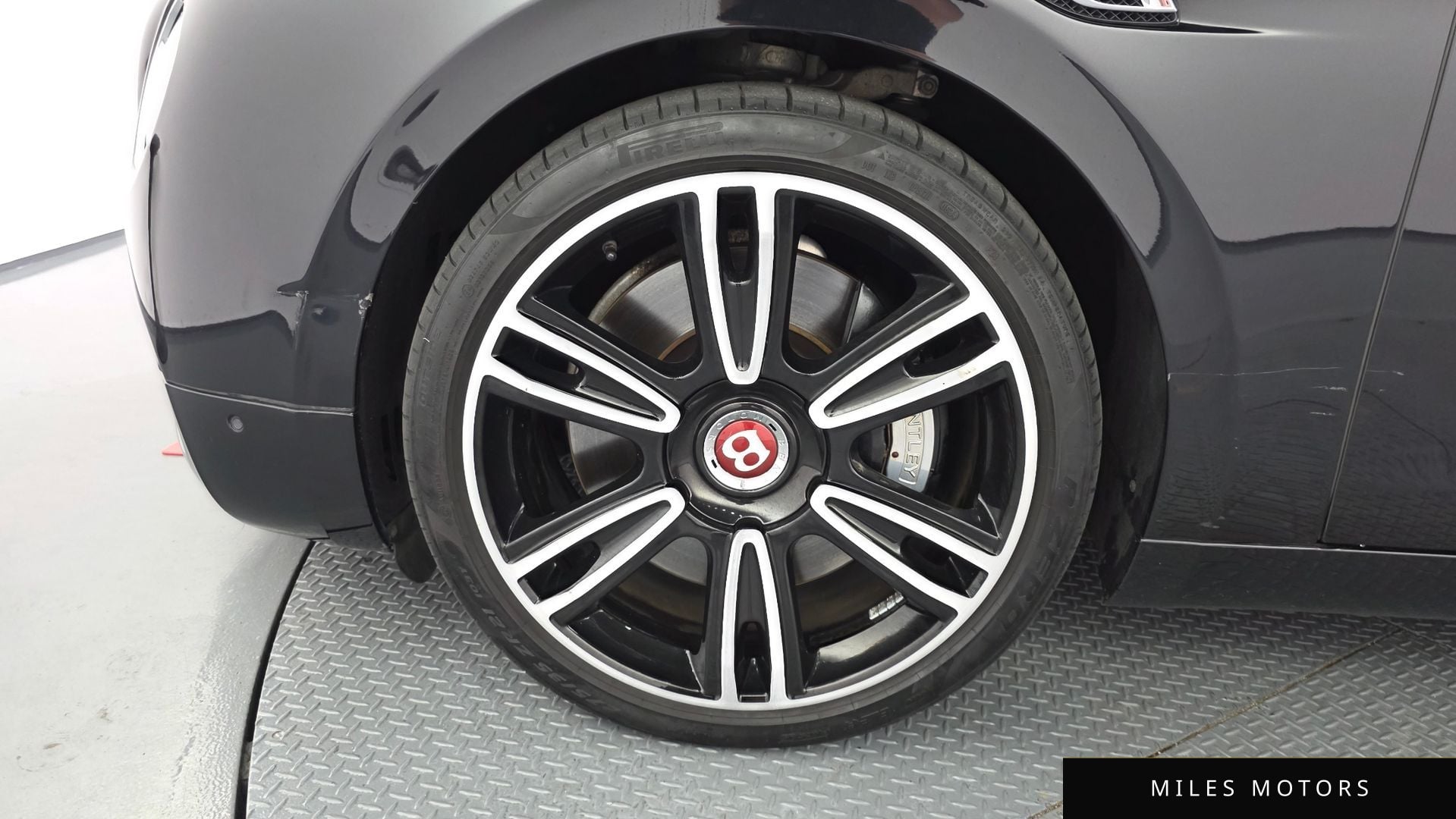 Bentley Flying Spur 2015 — миниатюра 5