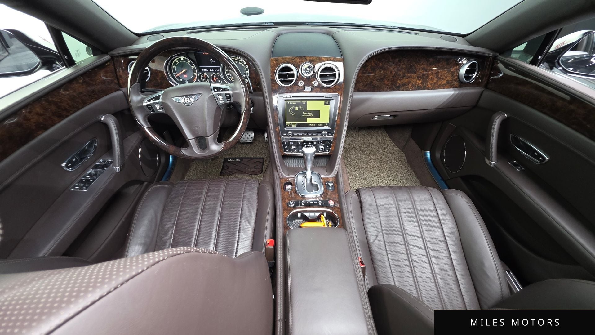 Bentley Flying Spur 2015 — миниатюра 7