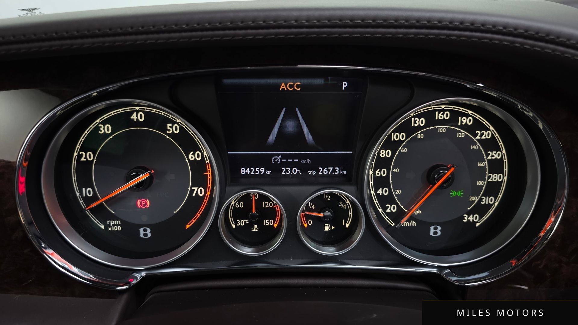 Bentley Flying Spur 2015 — миниатюра 8