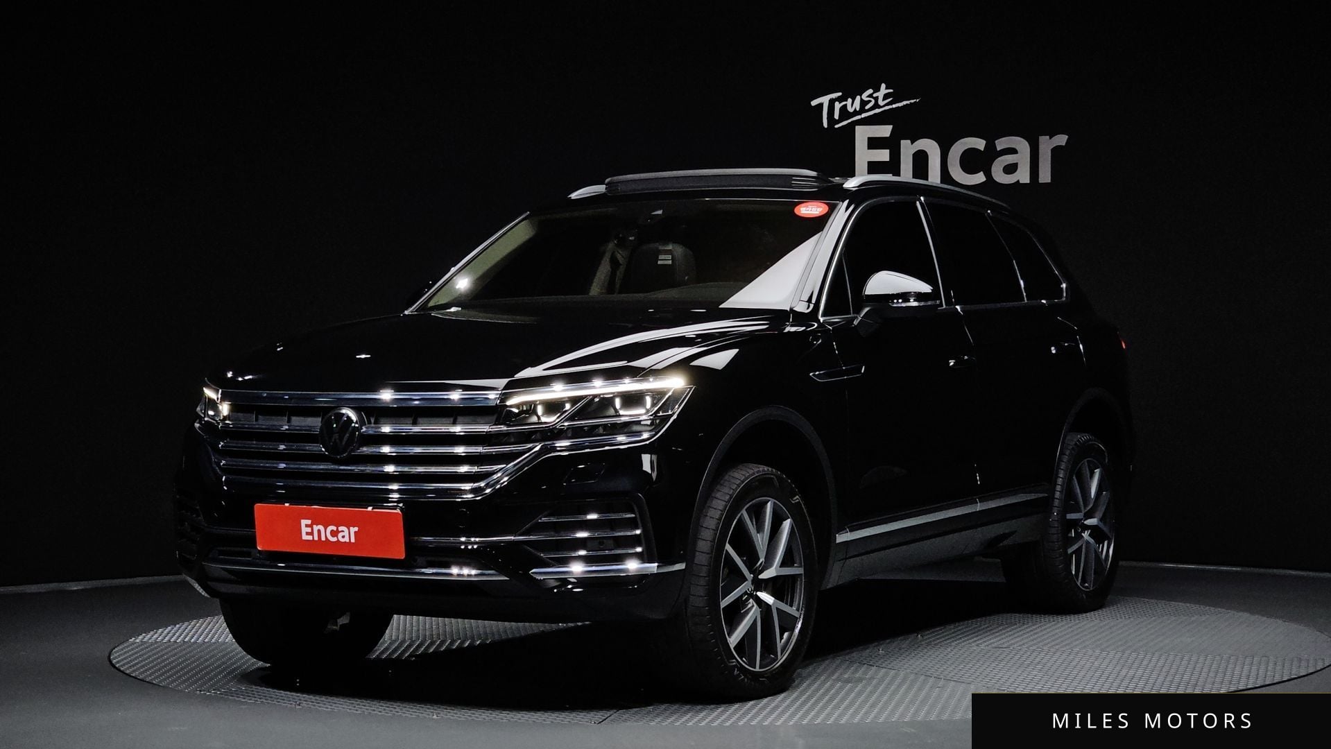 Volkswagen Touareg 2023 — фото 1 из 12
