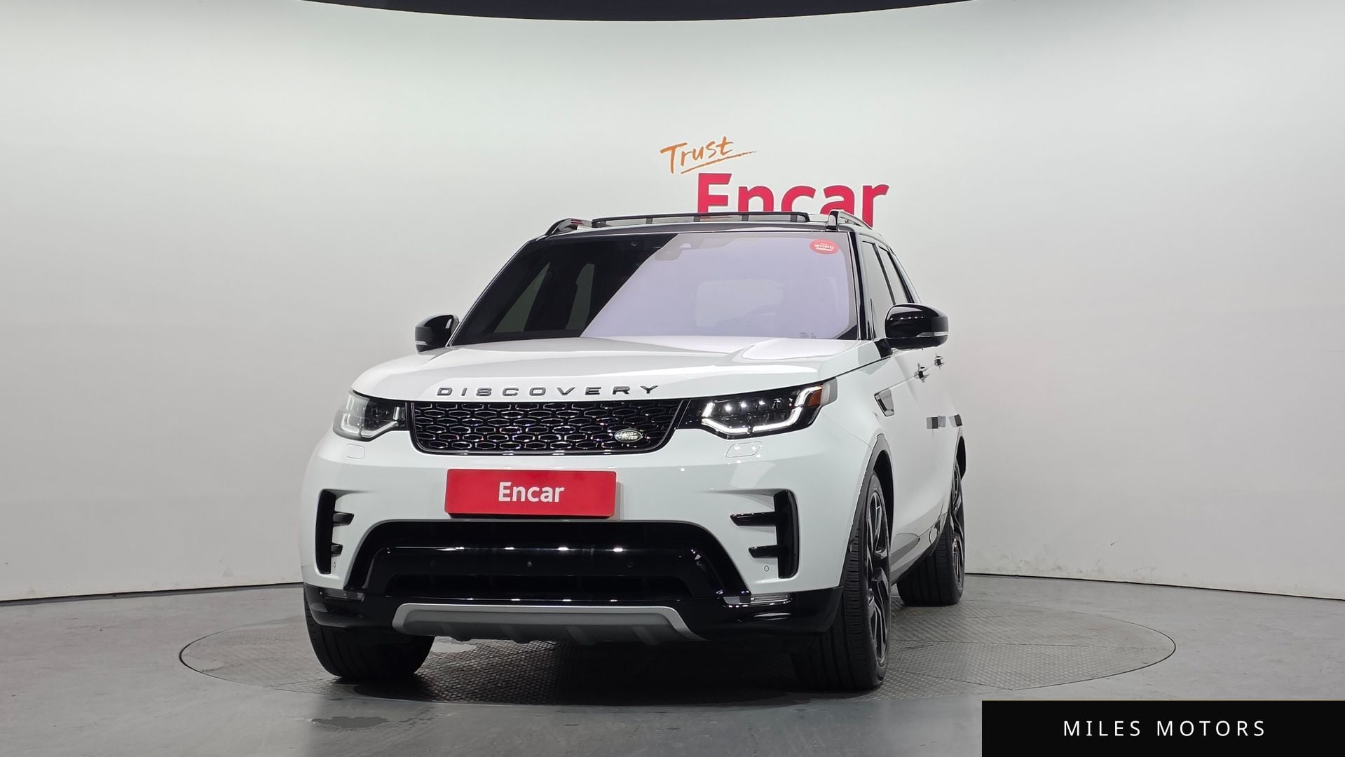 Land Rover Discovery 2017 — миниатюра 3