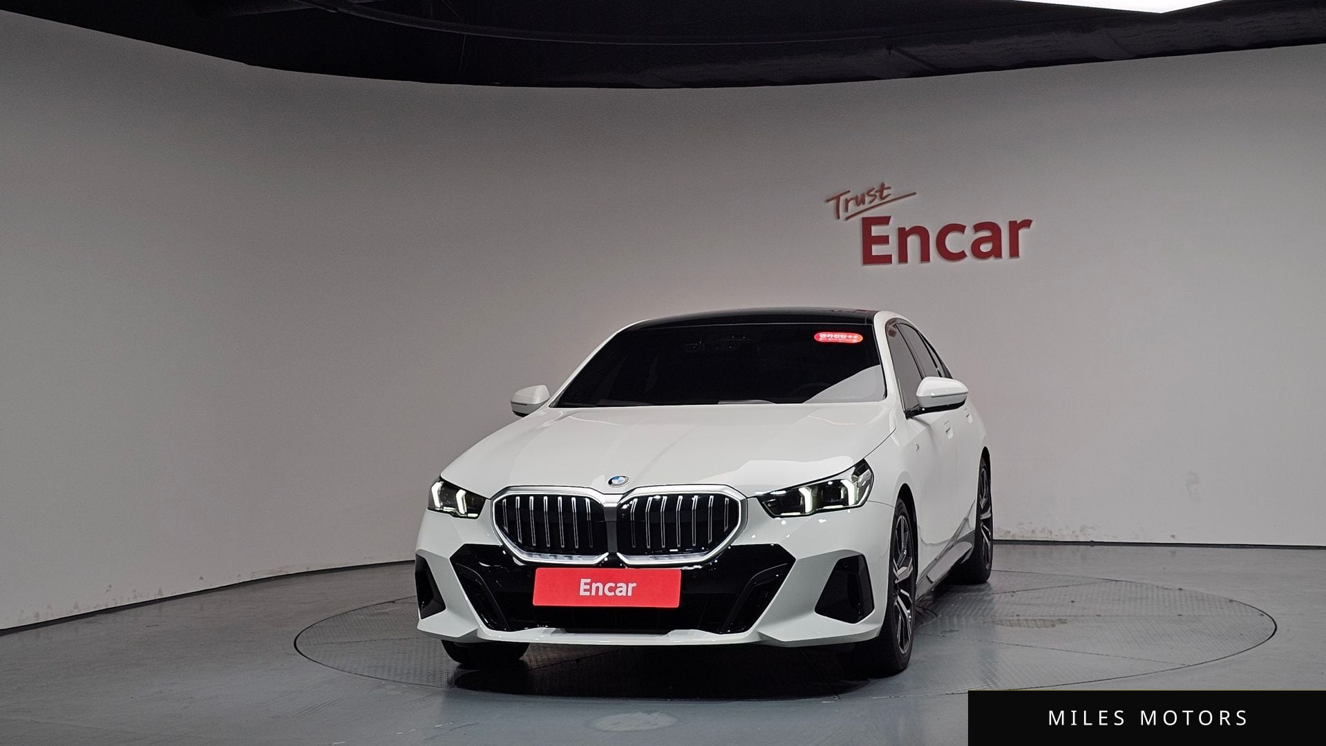 BMW 5 Series (G60) 2025 — миниатюра 2