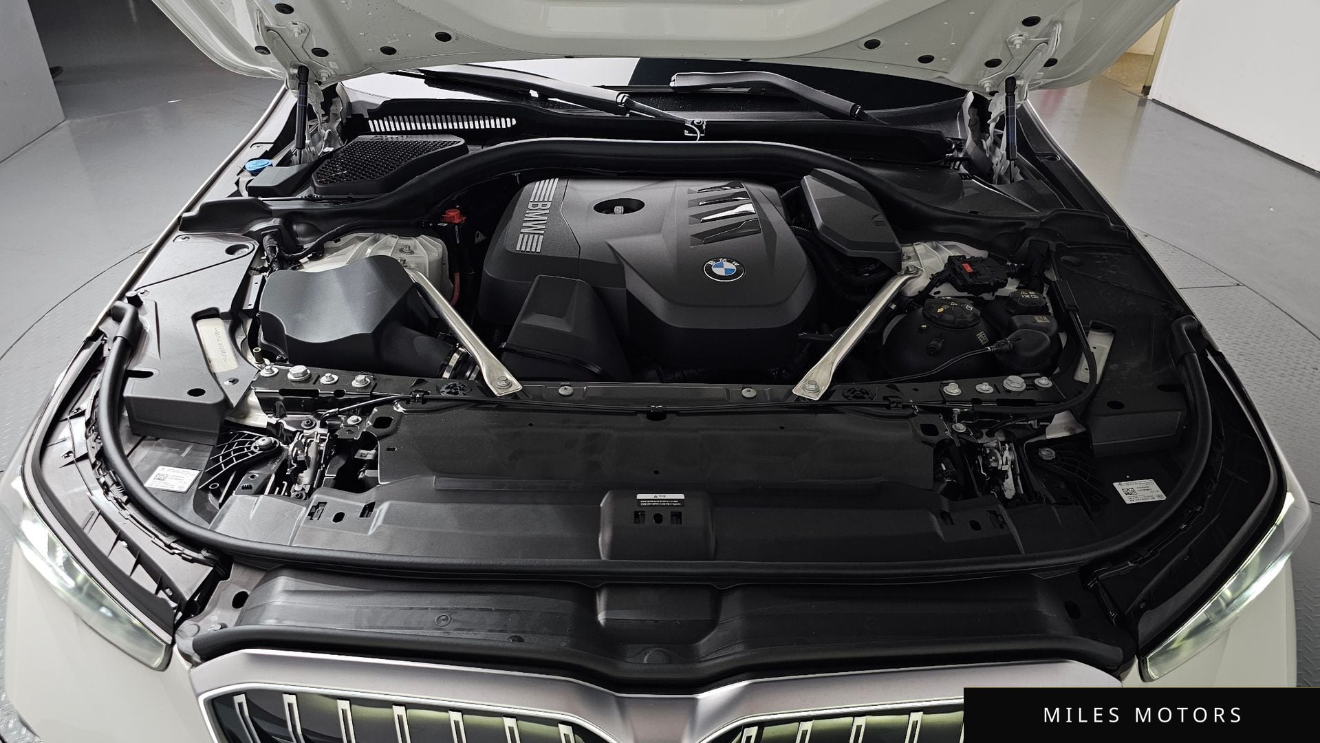 BMW 5 Series (G60) 2025 — миниатюра 5