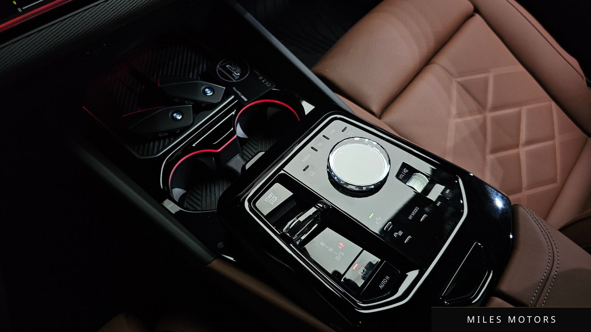 BMW 5 Series (G60) 2025 — миниатюра 11