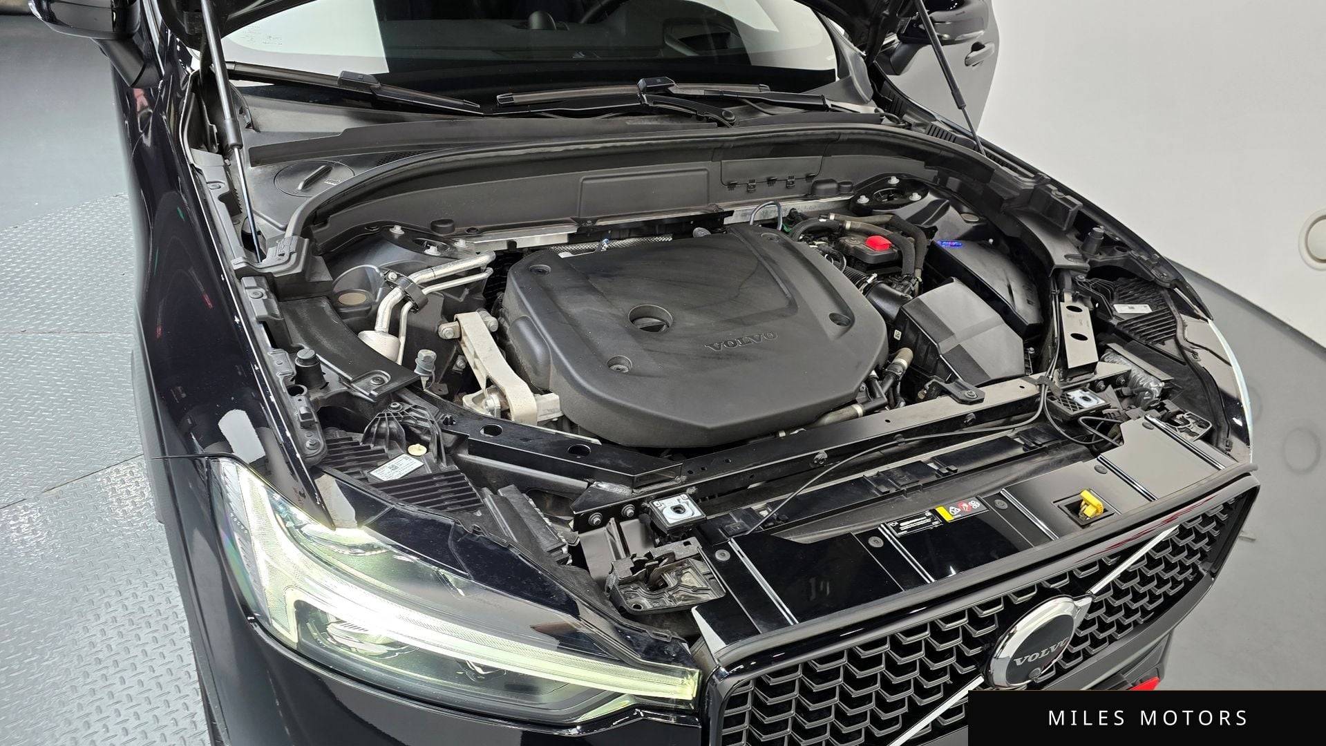 Volvo XC60 2022 — миниатюра 6