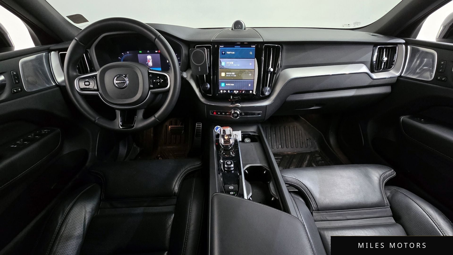 Volvo XC60 2022 — миниатюра 10