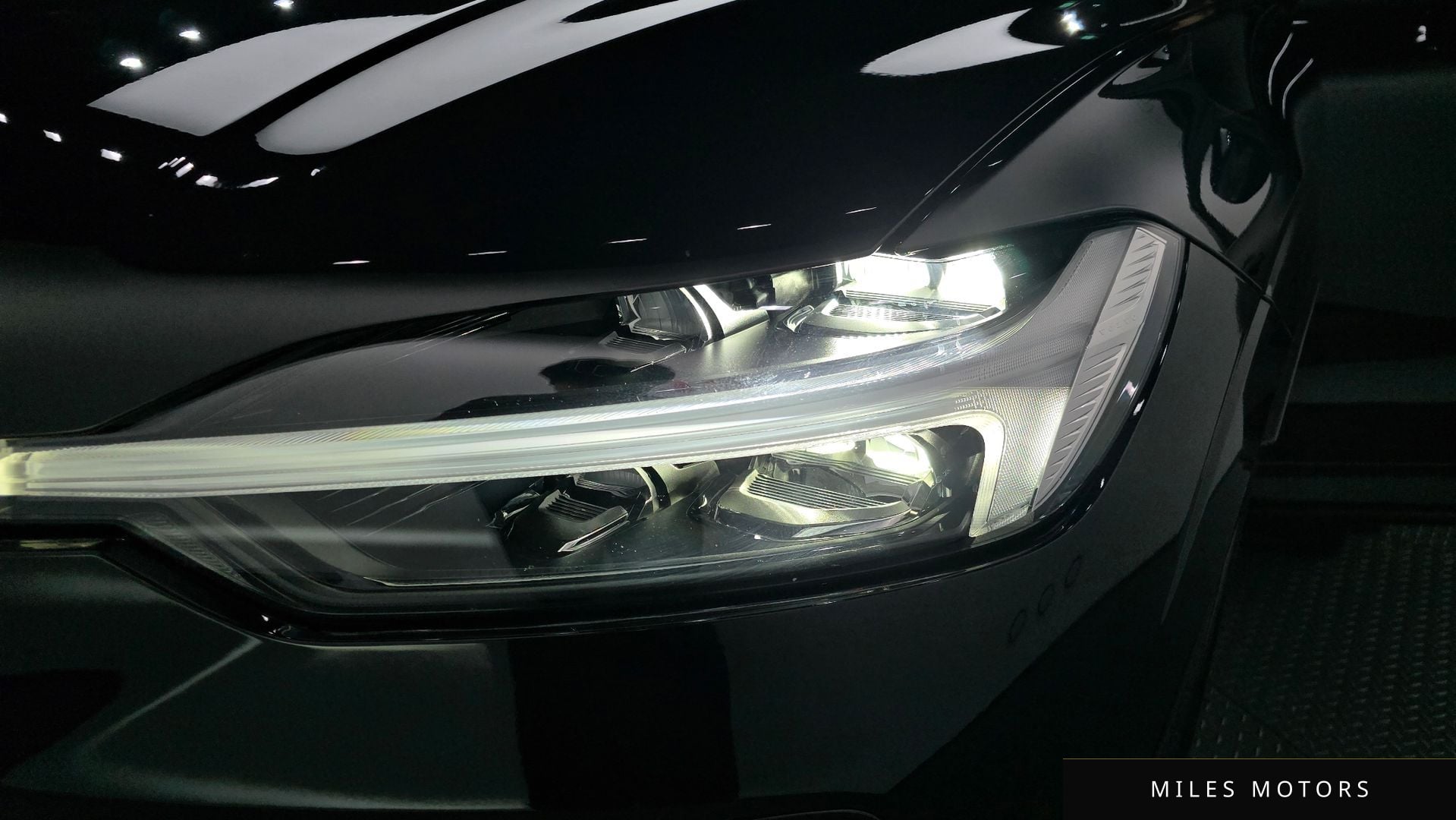 Volvo XC60 2022 — миниатюра 8