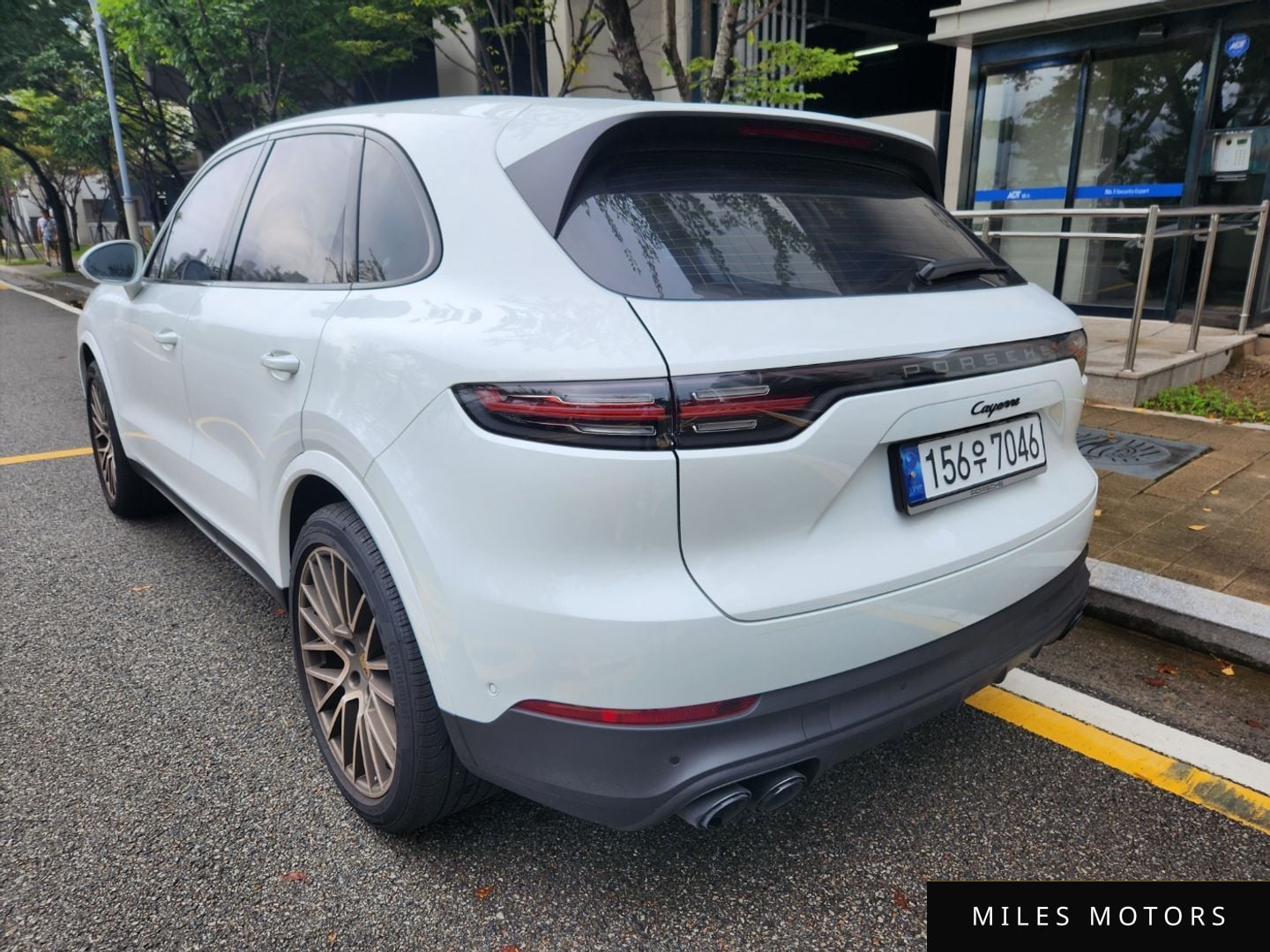 Porsche Cayenne 2023 — миниатюра 4