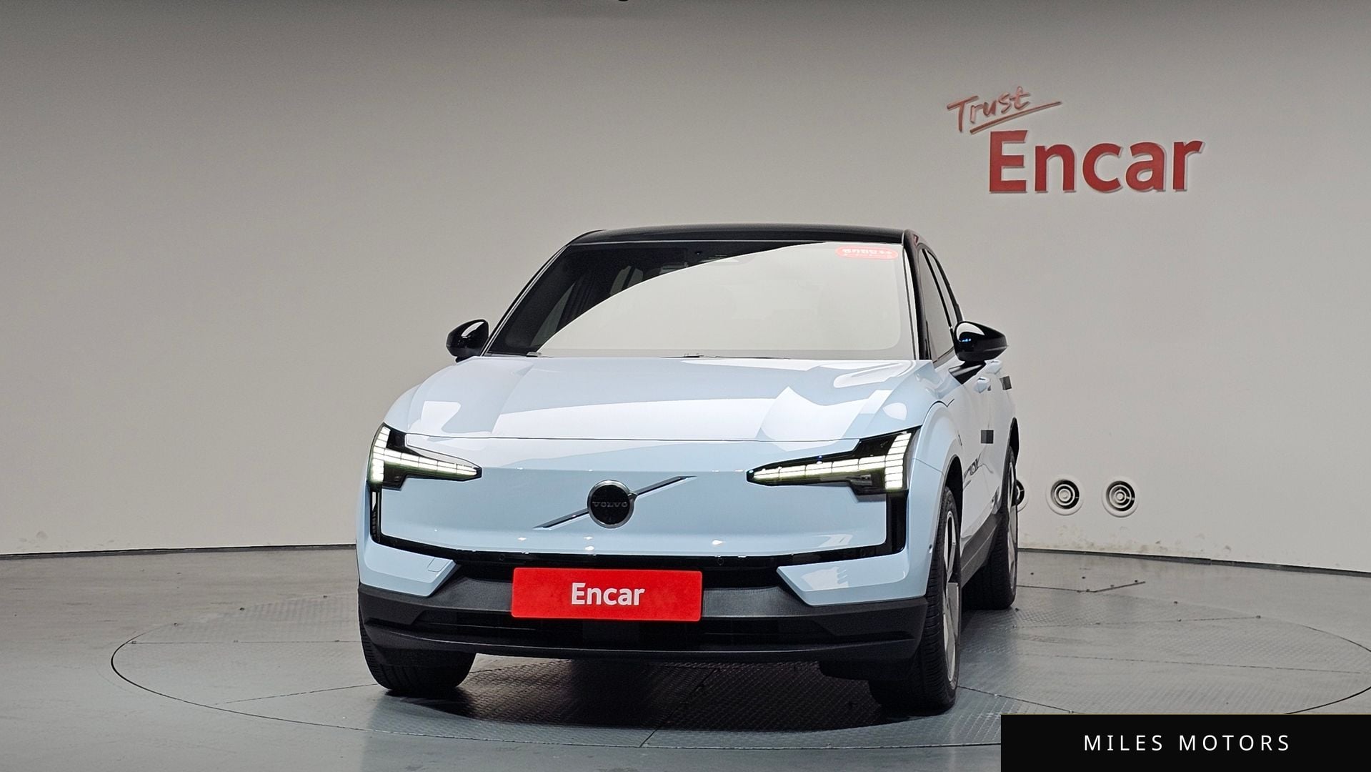 Volvo EX30 2025 — миниатюра 2
