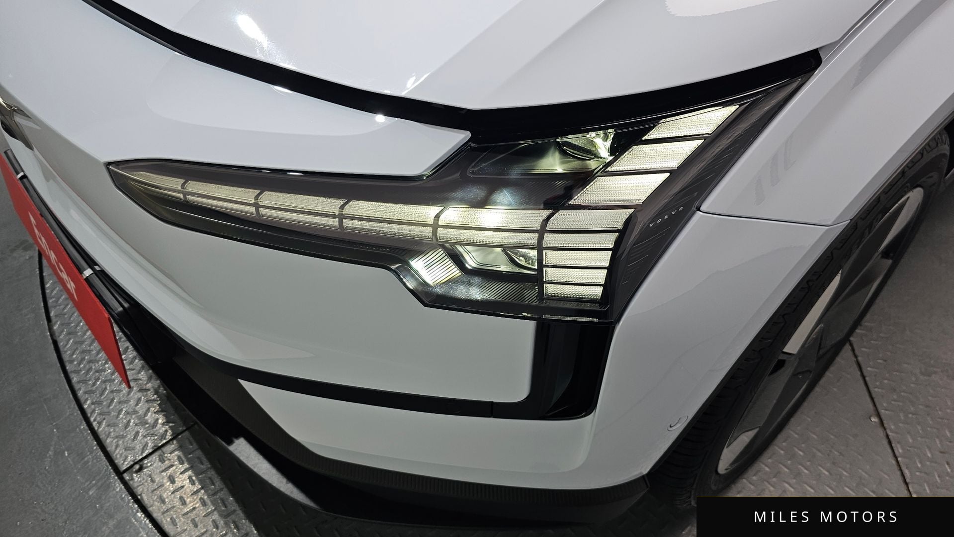 Volvo EX30 2025 — миниатюра 7