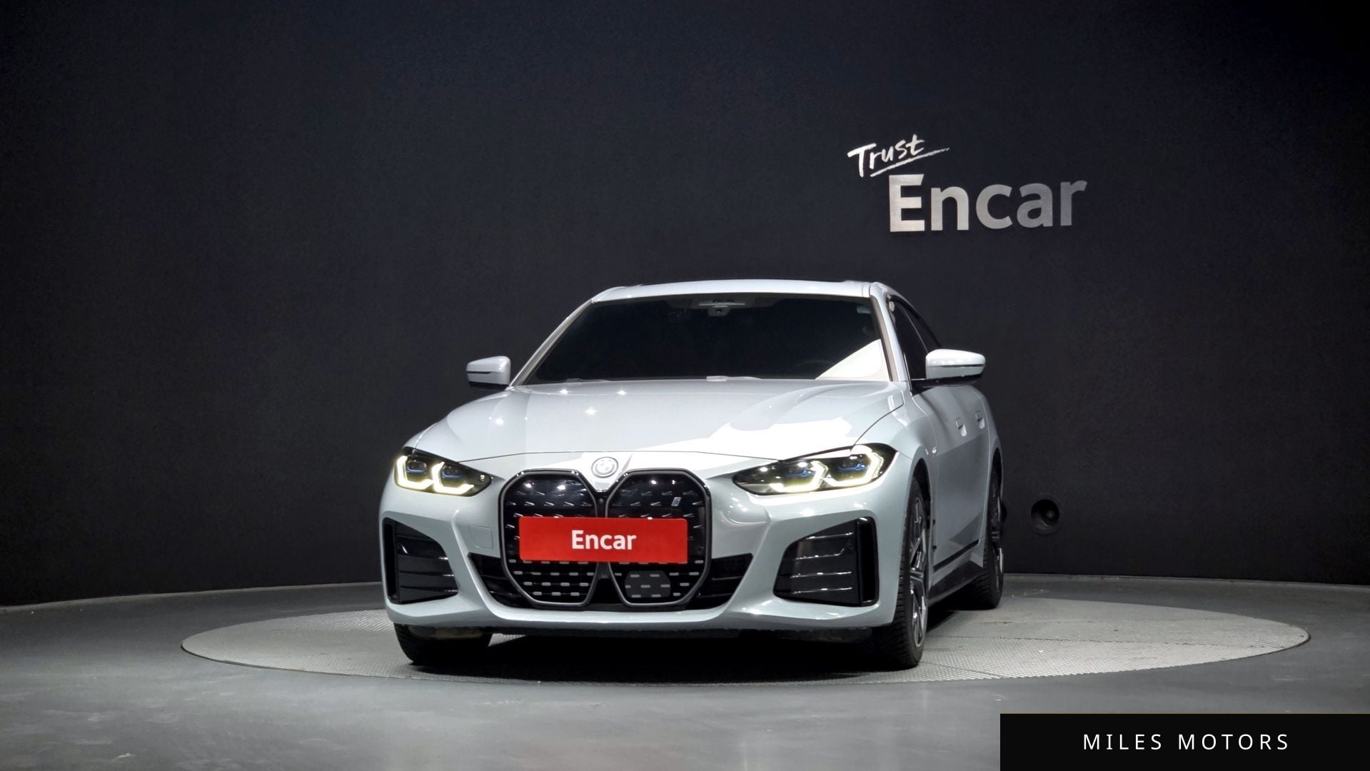 BMW i4 2022 — миниатюра 3