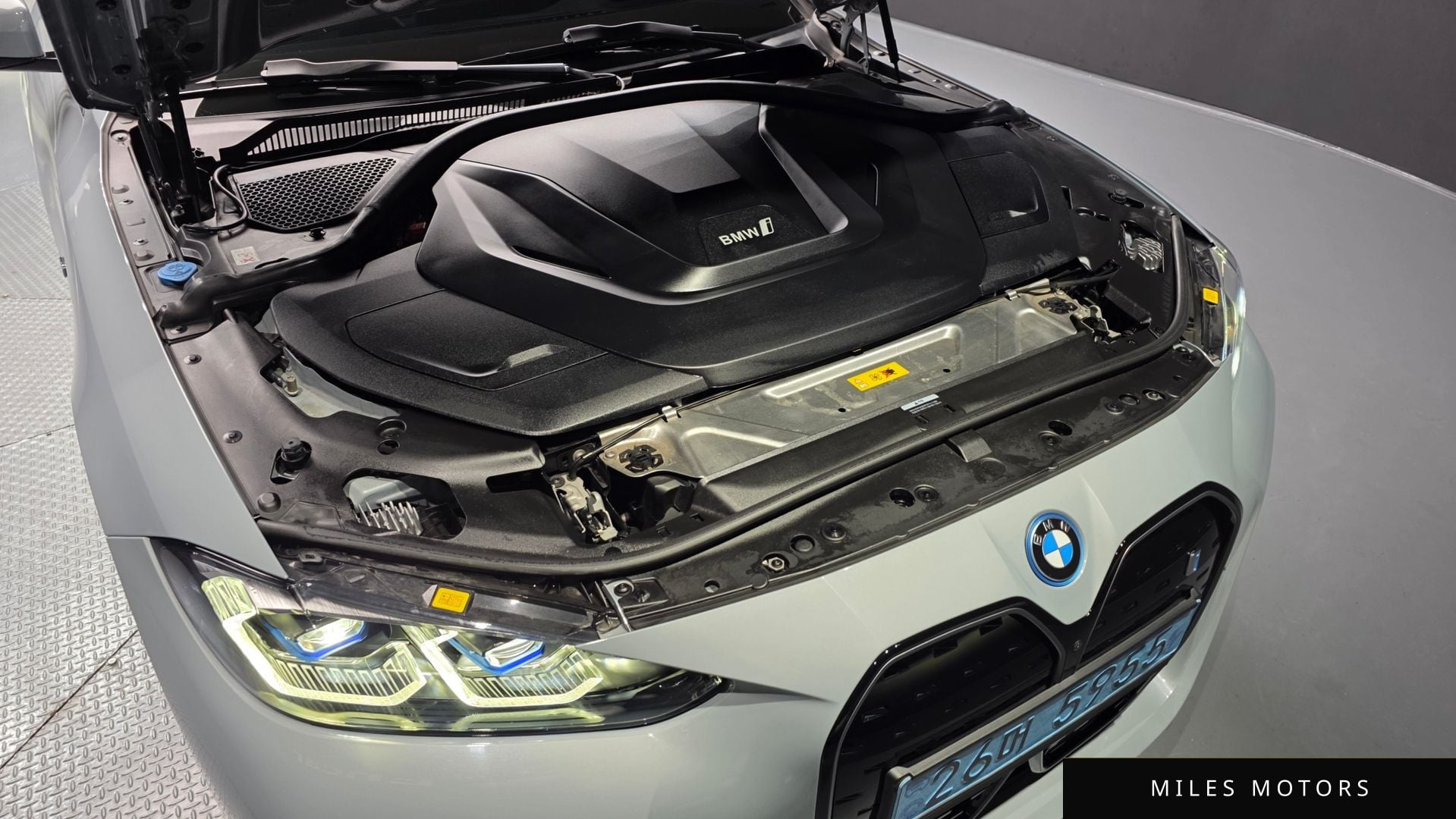 BMW i4 2022 — миниатюра 6