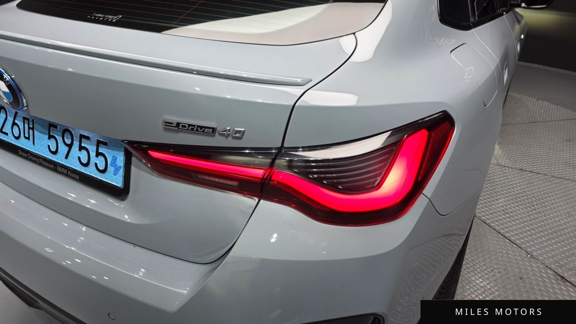 BMW i4 2022 — миниатюра 9