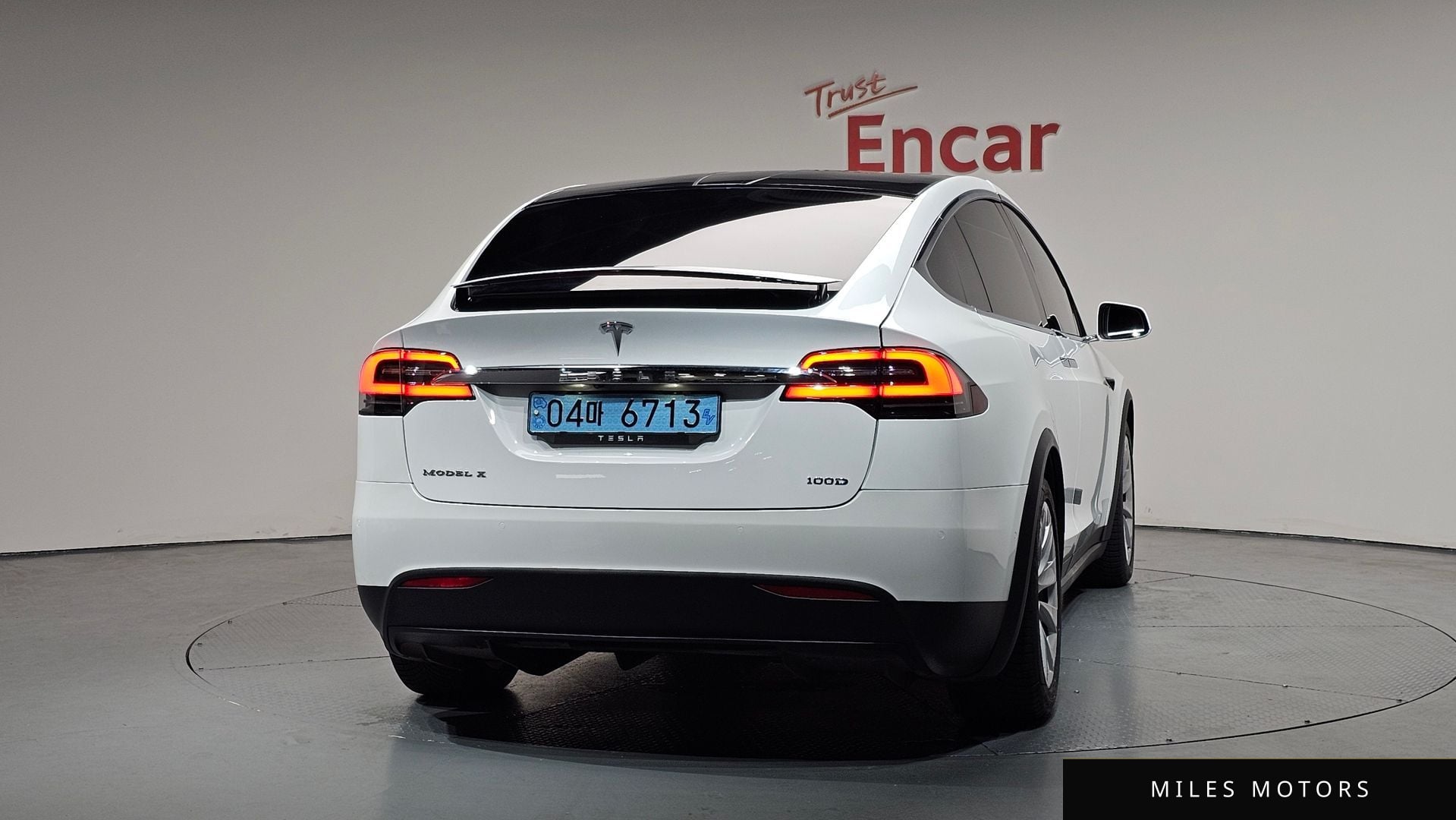 Tesla Model X 2018 — миниатюра 3